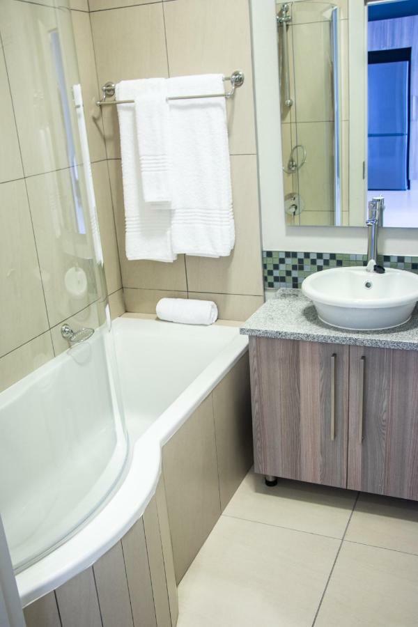 Cag The Atrium Rivonia Aparthotel Johannesburg Ngoại thất bức ảnh